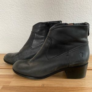 FRYE Leather Boots with inside zip